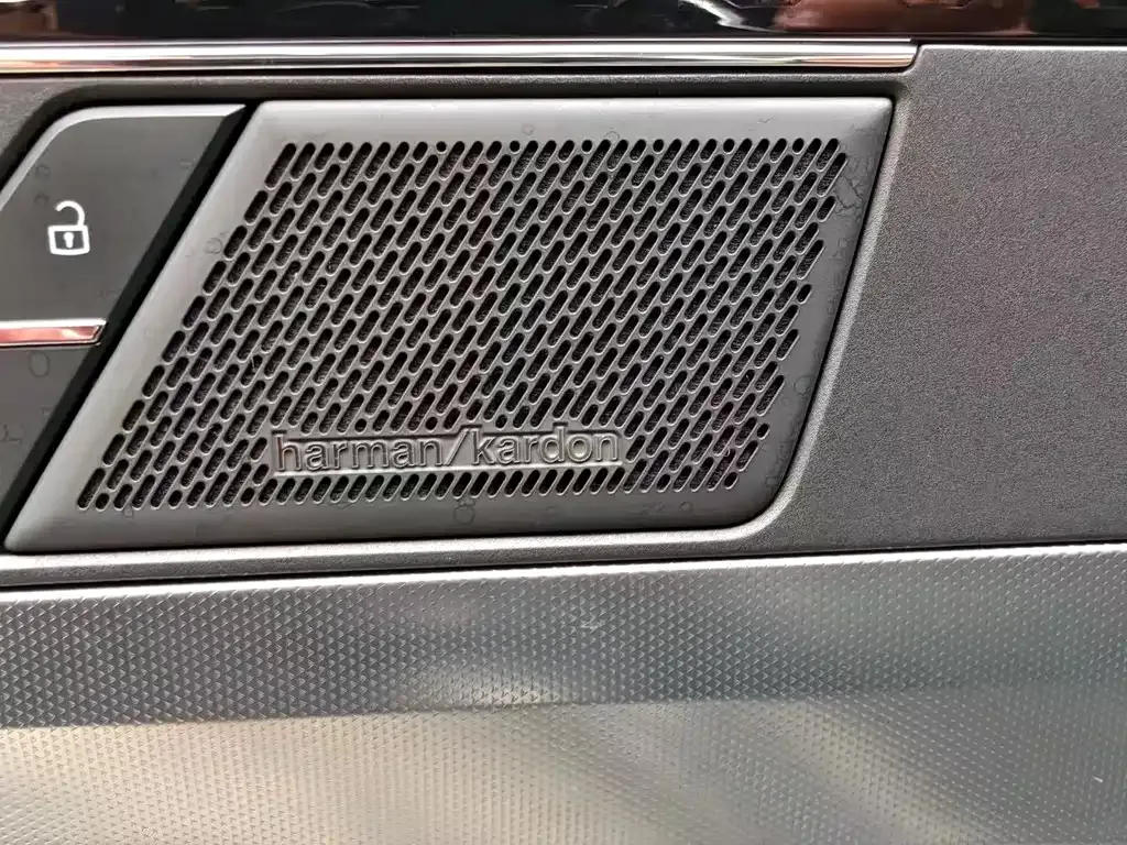 Volkswagen Passat 2023 из CN, фото 5
