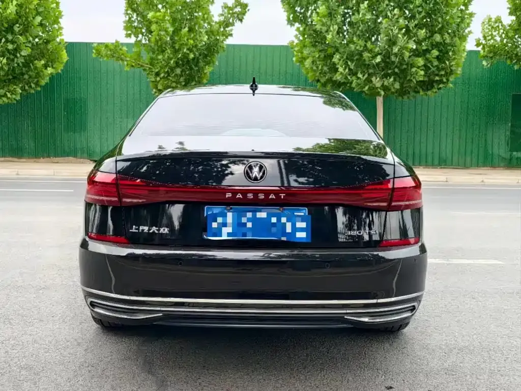 Volkswagen Passat 2023 из CN, фото 4