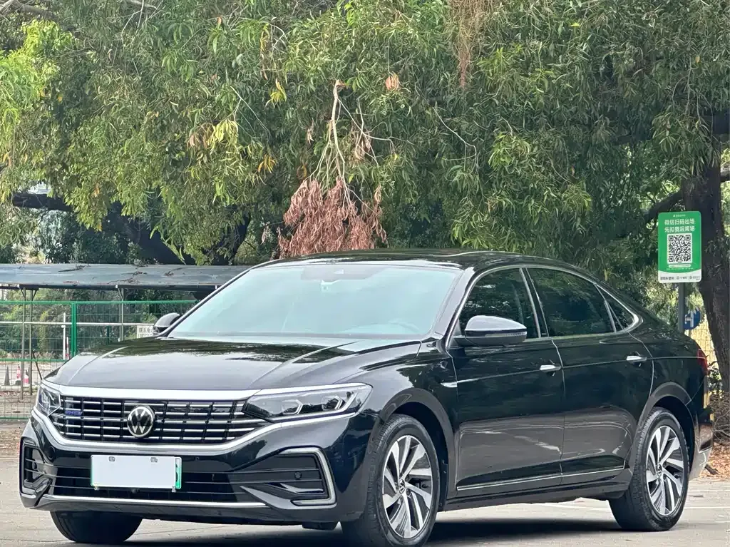 Volkswagen Passat New Energy 2023 из CN, фото 1