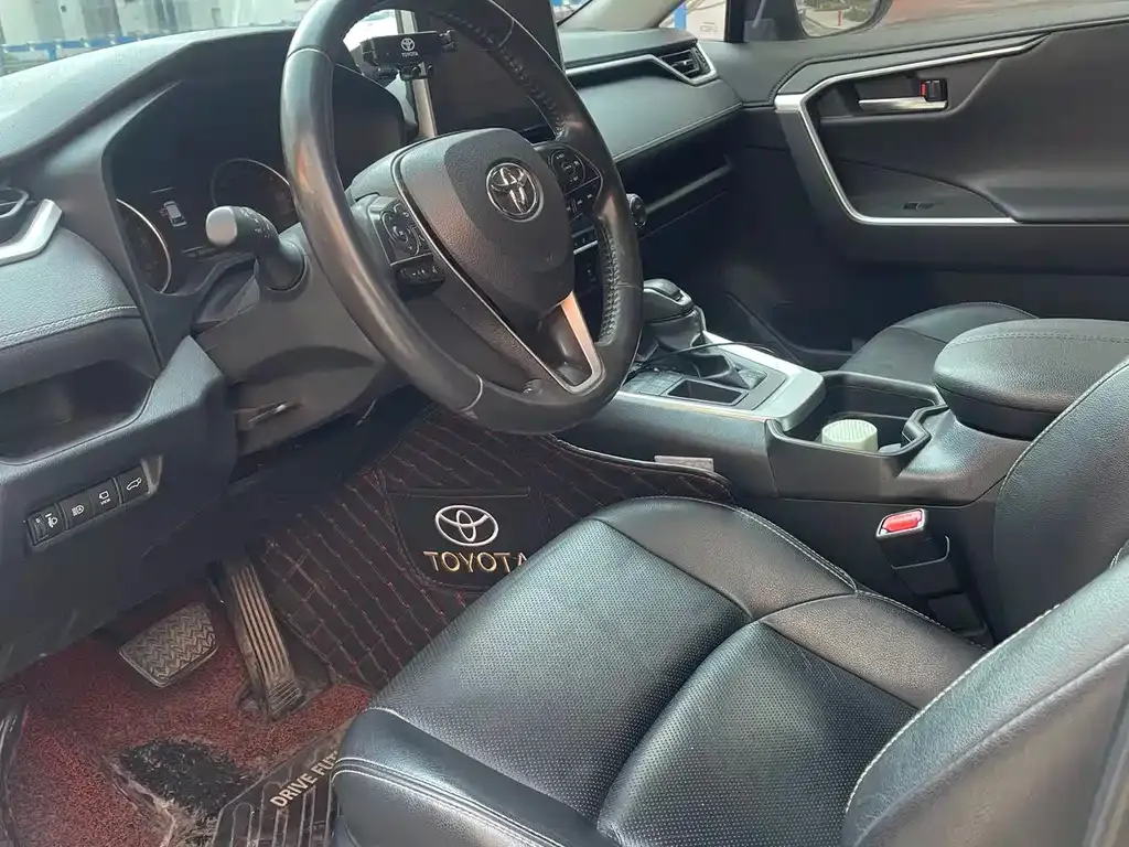 Toyota Wildlander 2022 из CN, фото 8