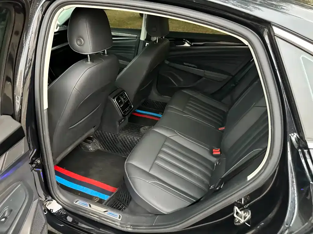 Volkswagen Passat New Energy 2023 из CN, фото 7