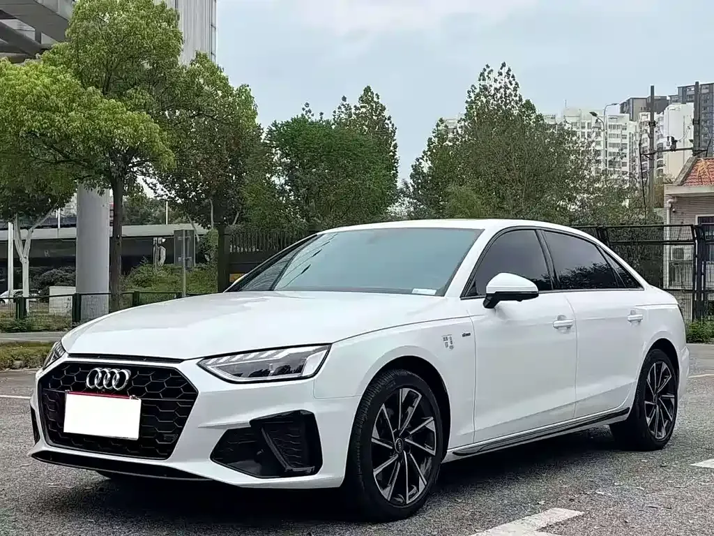 Audi A4L 2023 из CN, фото 1
