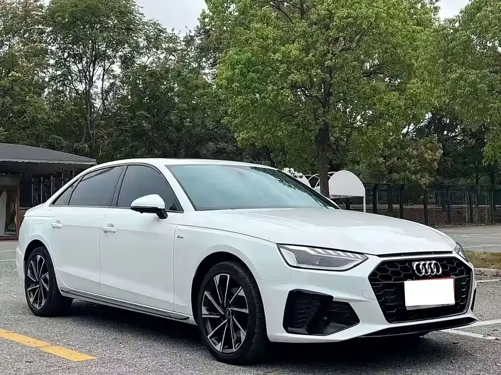 Audi A4L 2023 из CN, фото 9