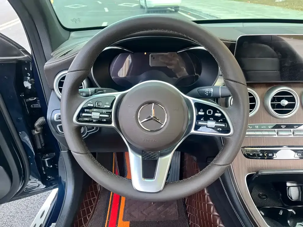 Mercedes-Benz GLC — фото 2