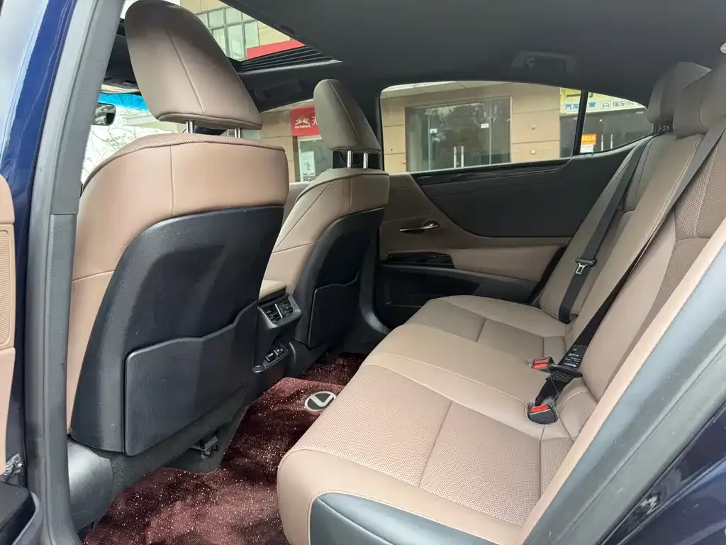 Lexus ES 2024 из CN, фото 3