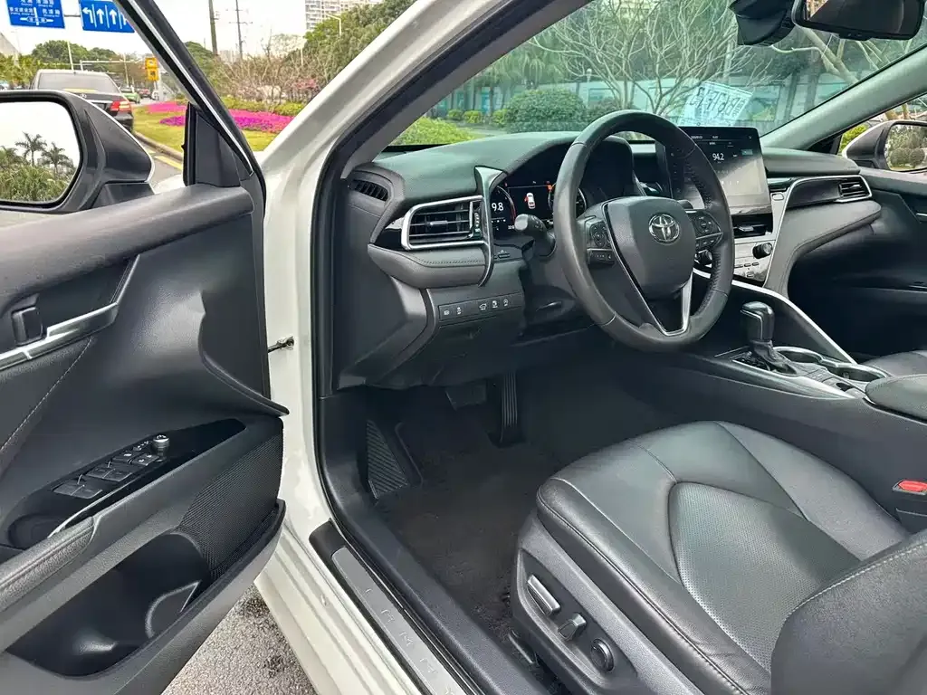 Toyota Camry 2021 из CN, фото 9