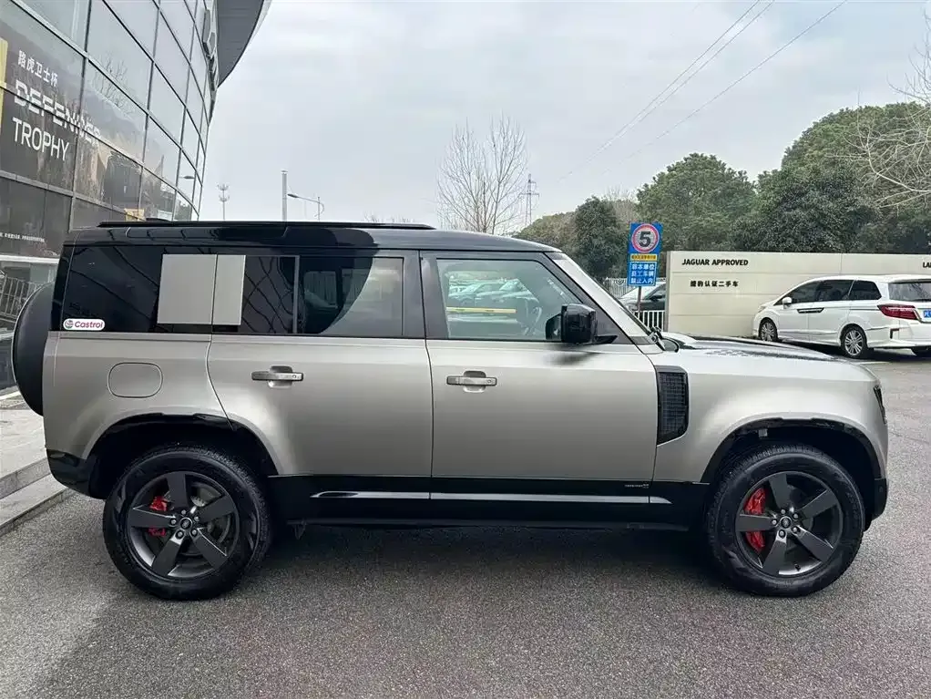 Land Rover Defender 2024 из CN, фото 3