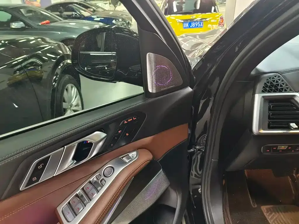 BMW X7 2023 из CN, фото 3