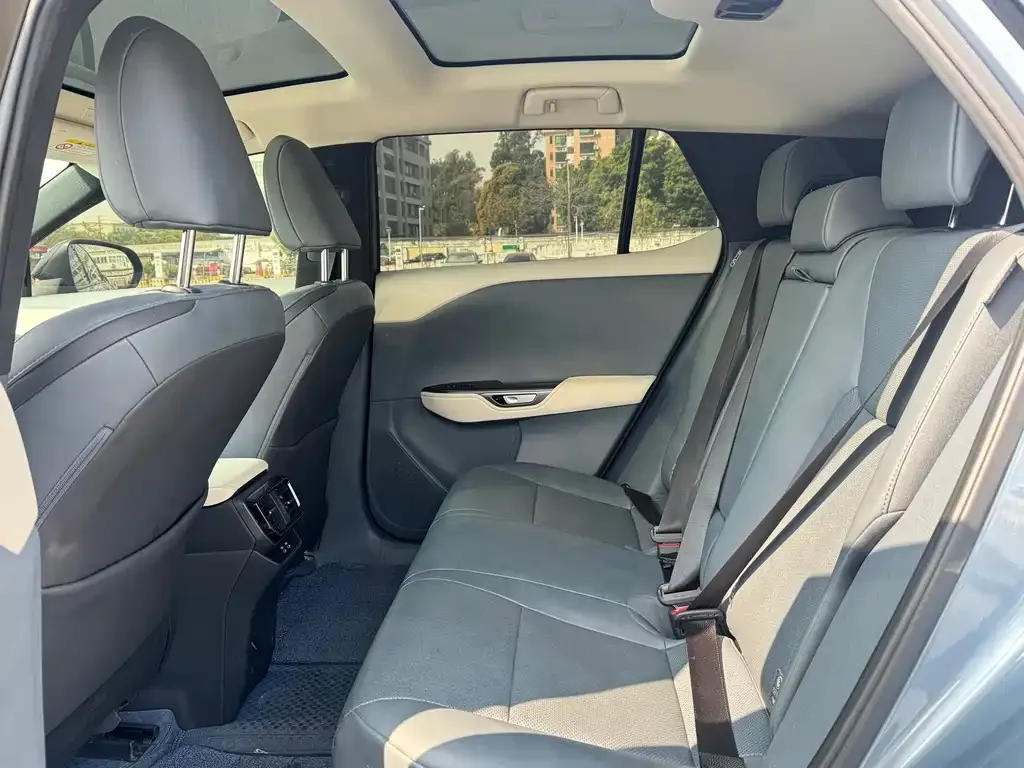 Lexus RZ 2024 из CN, фото 2