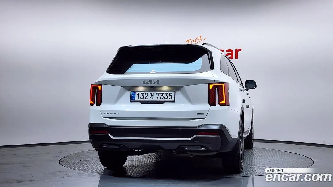 Kia Sorento — фото 9