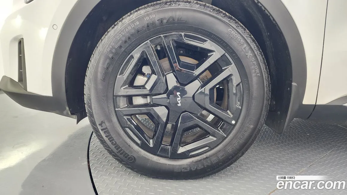 Kia Sorento — фото 7