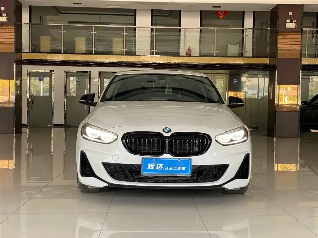BMW 1 Series 2023 из CN, фото 6