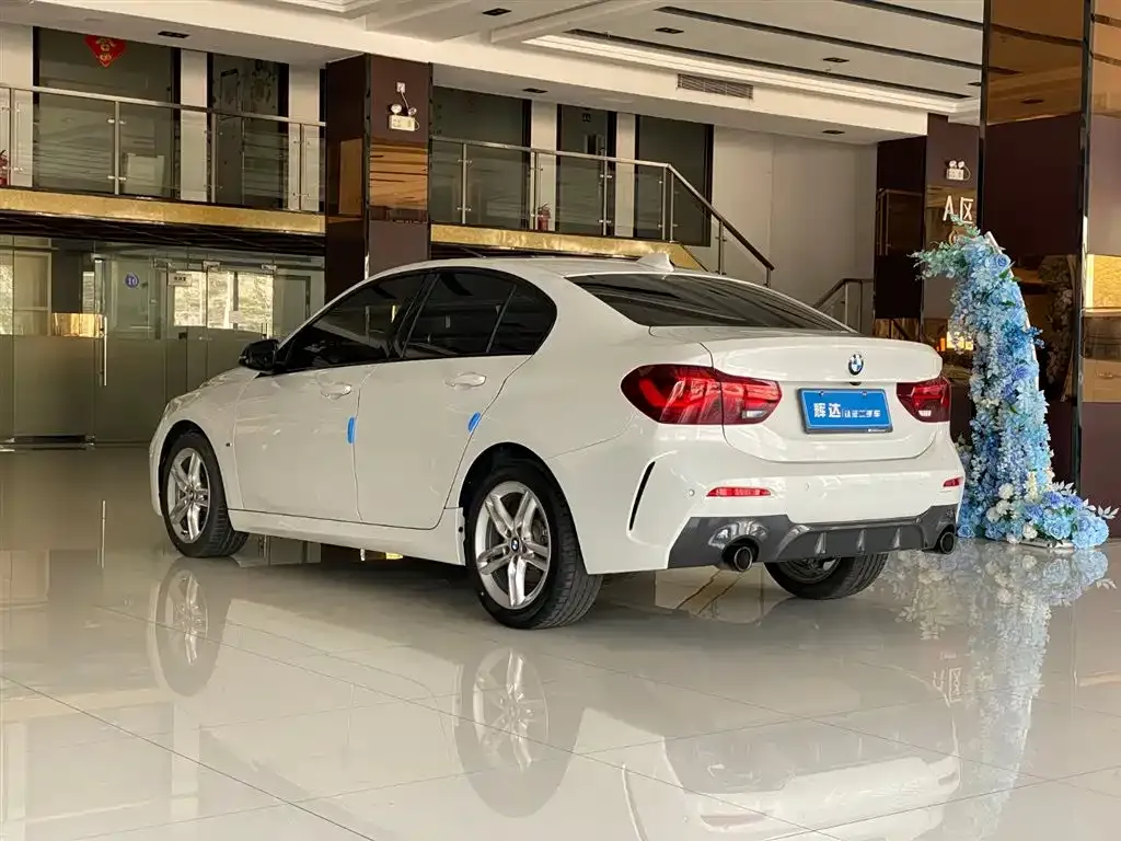 BMW 1 Series 2023 из CN, фото 5