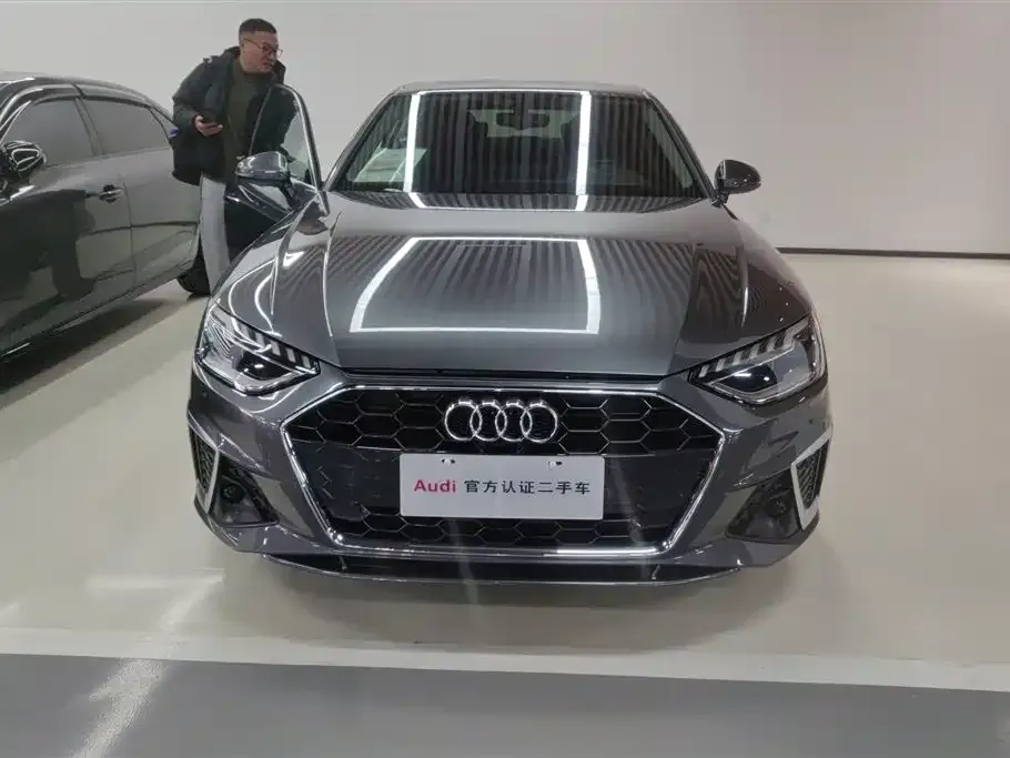 Audi A4L 2021 из CN, фото 6