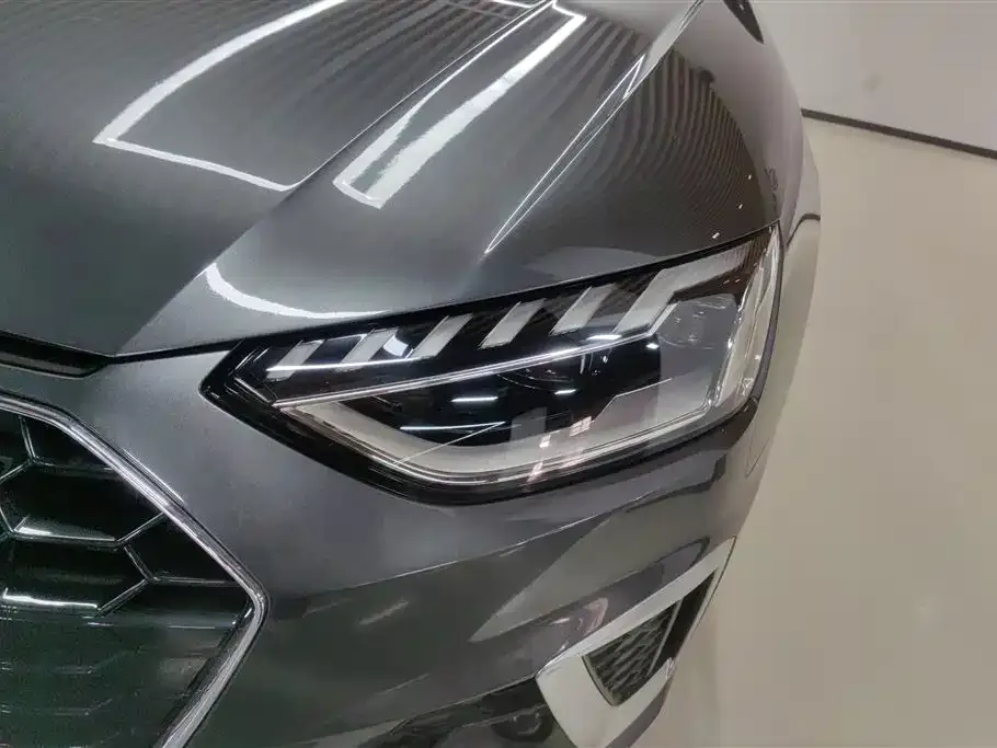 Audi A4L 2021 из CN, фото 7