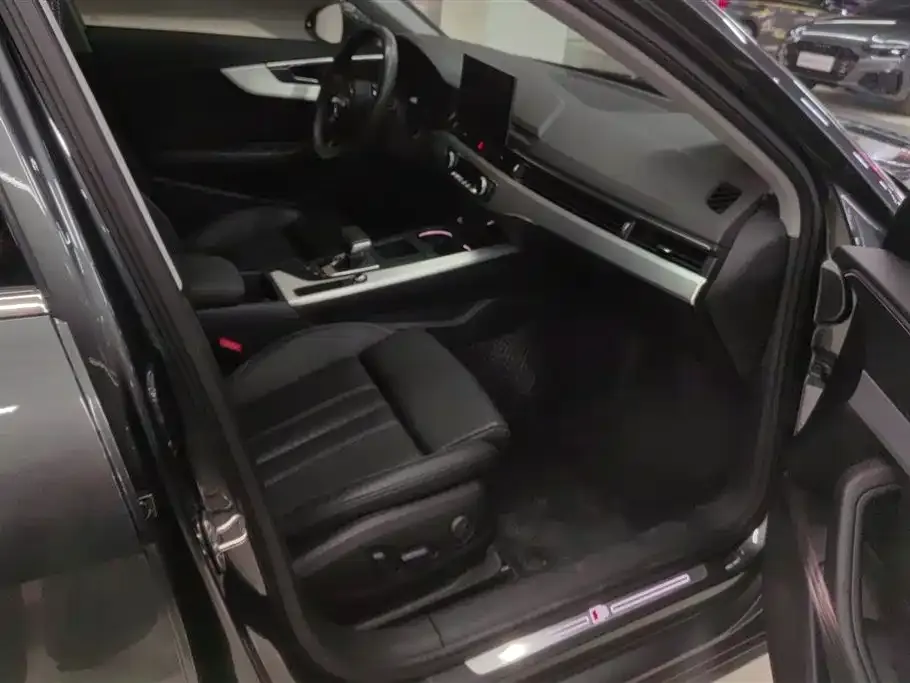 Audi A4L 2021 из CN, фото 5