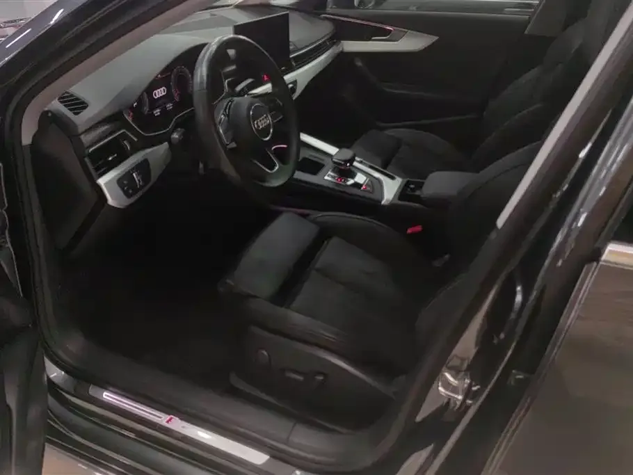 Audi A4L 2021 из CN, фото 10