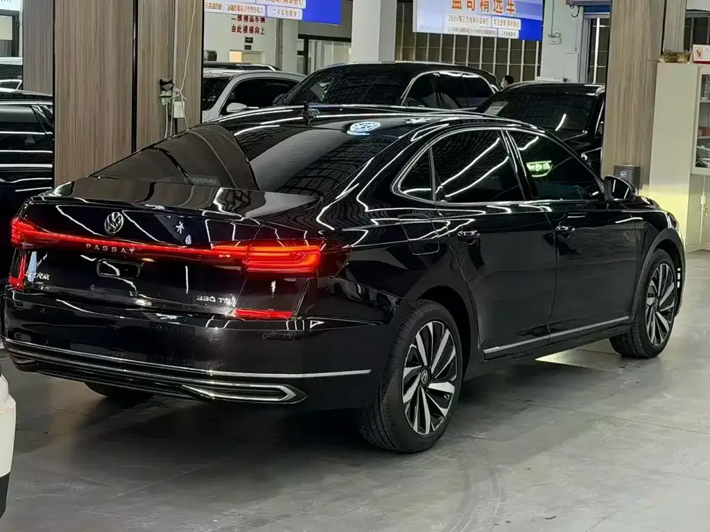 Volkswagen Passat — фото 3