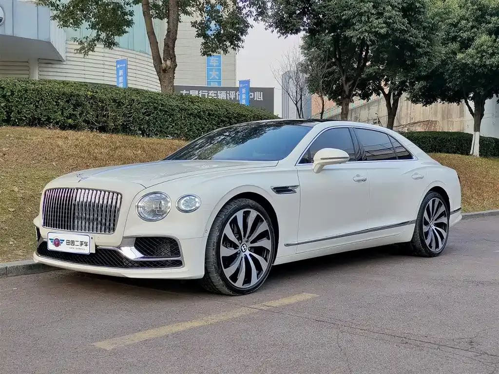 Bentley Flying Spur 2023 из CN, фото 1
