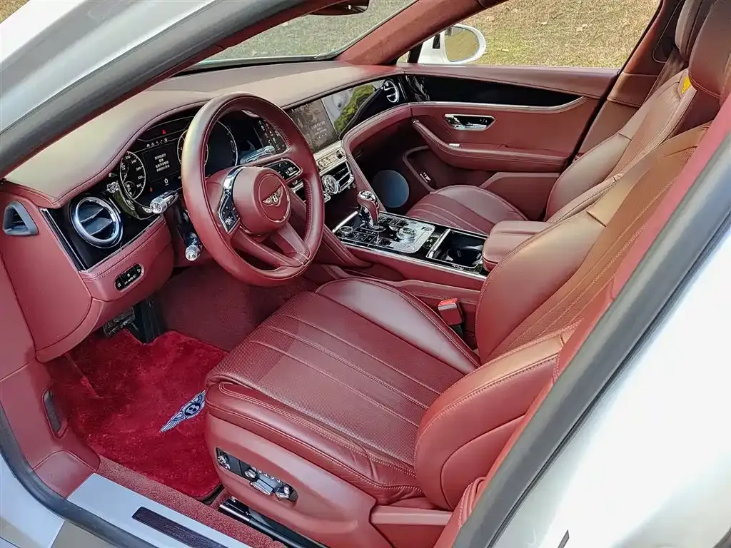 Bentley Flying Spur 2023 из CN, фото 8