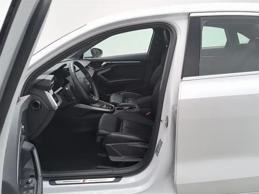 Audi A3 2021 из CN, фото 3