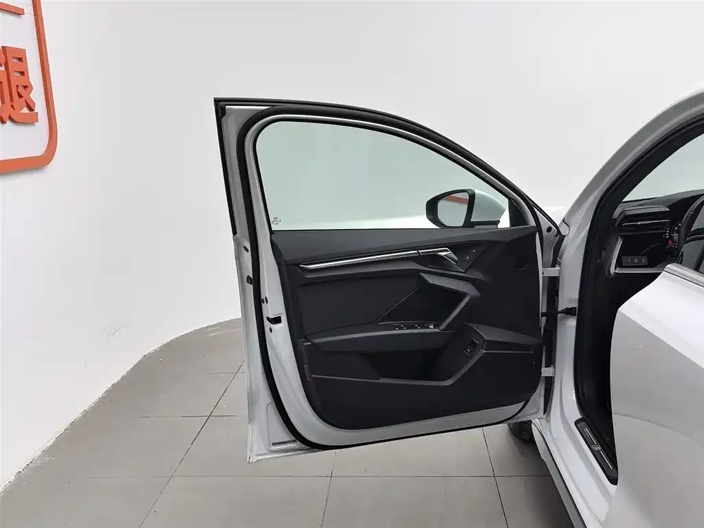 Audi A3 2021 из CN, фото 2
