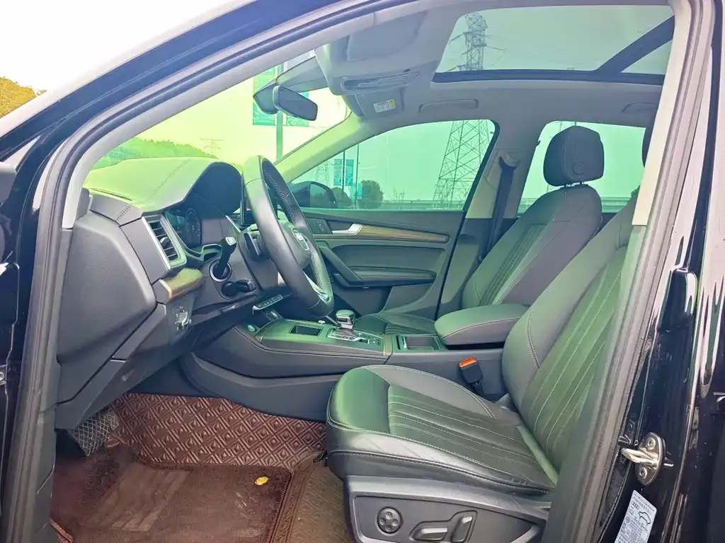 Audi Q5L 2022 из CN, фото 8