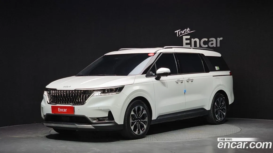 Kia Carnival — фото 1