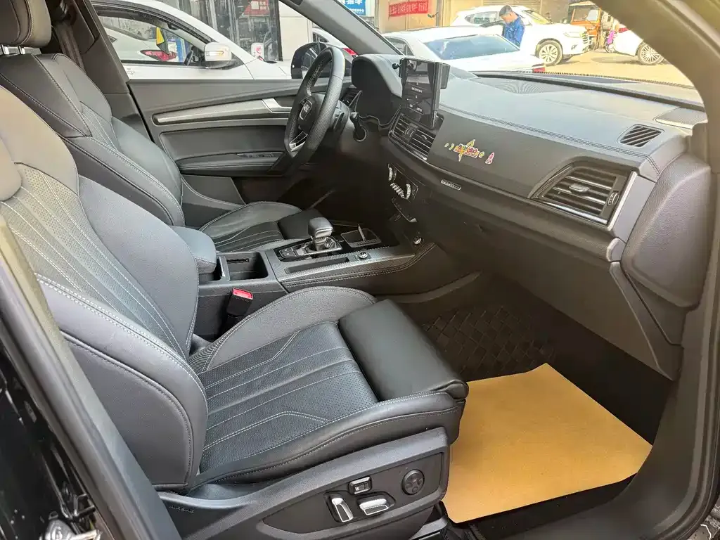 Audi Q5L 2023 из CN, фото 9