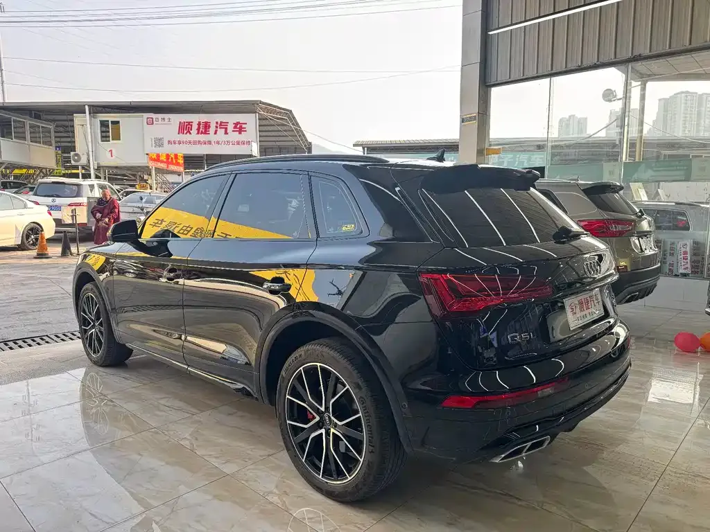Audi Q5L 2023 из CN, фото 2