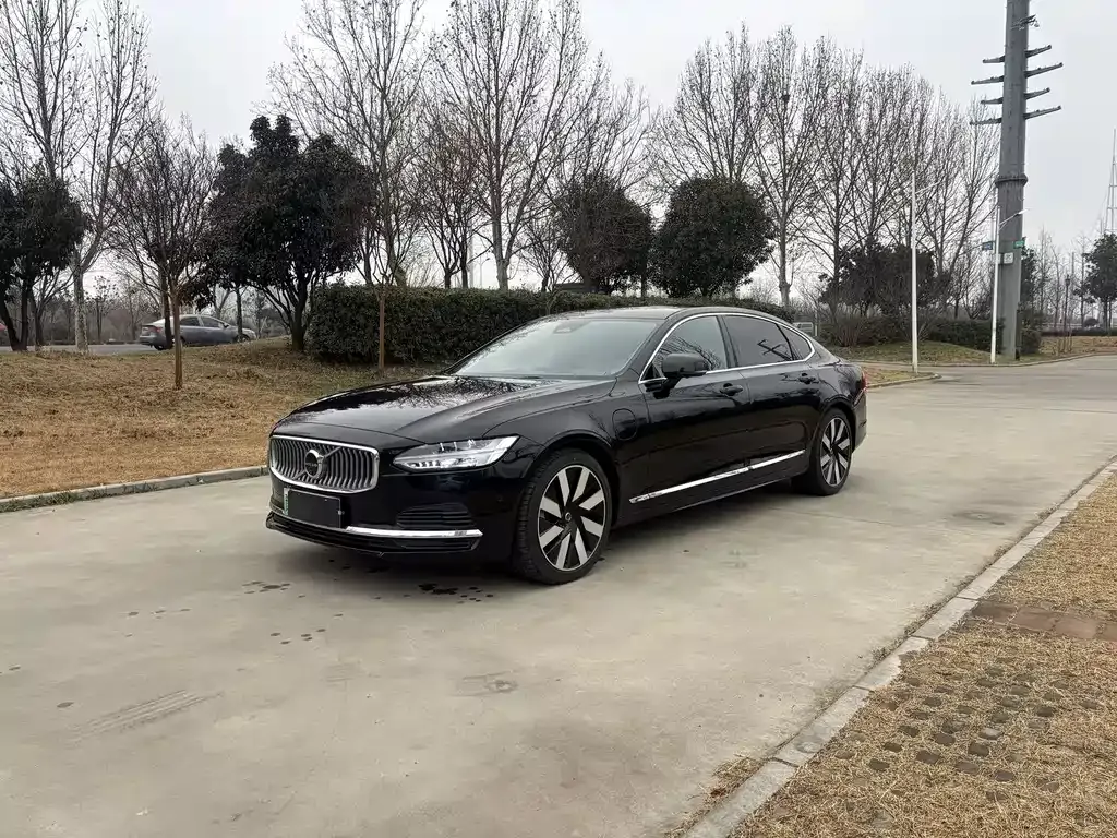 Volvo S90 PHEV 2024 из CN, фото 1