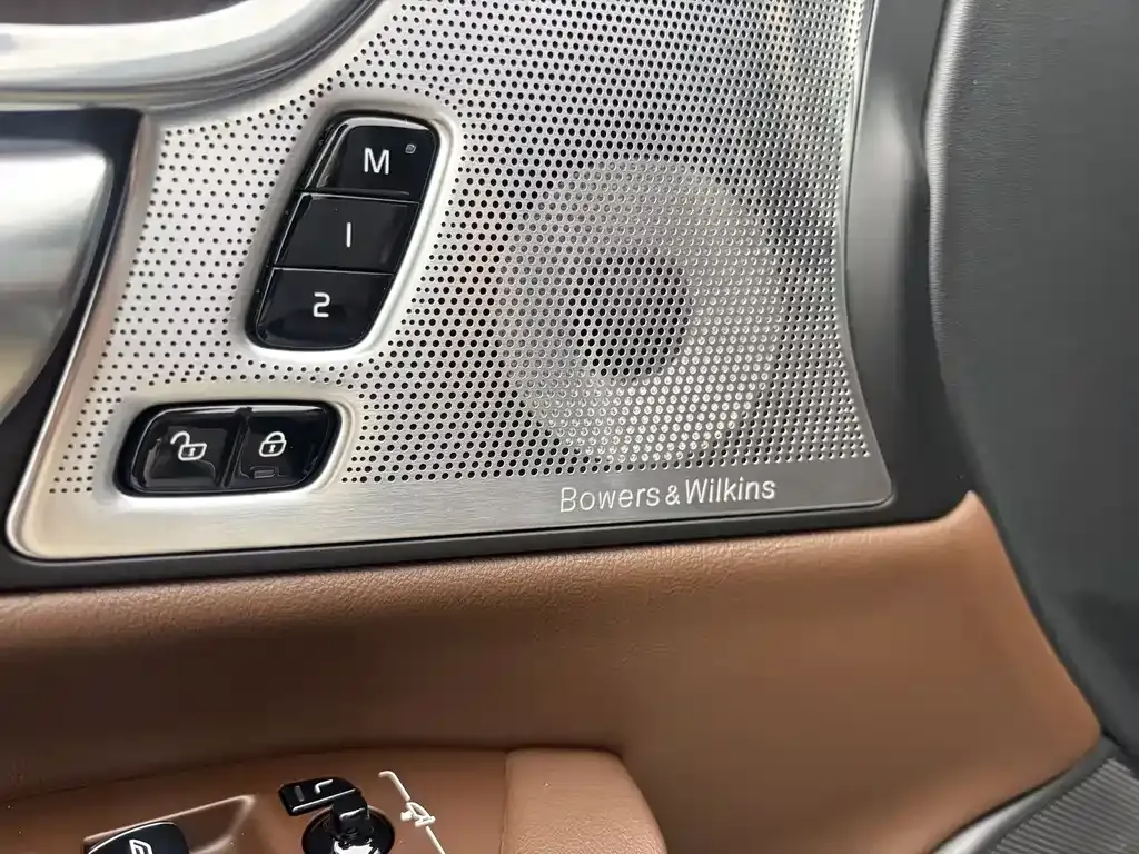 Volvo S90 PHEV 2024 из CN, фото 5