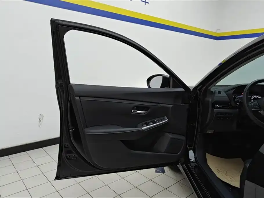 Nissan Sylphy 2025 из CN, фото 3