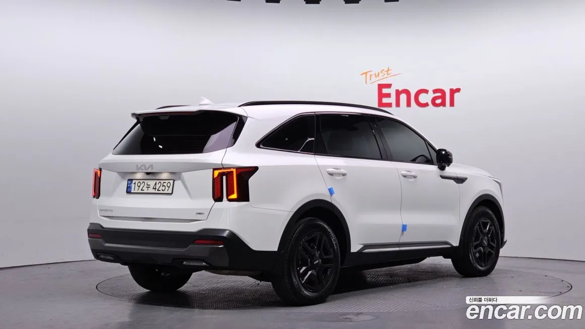 Kia Sorento — фото 4
