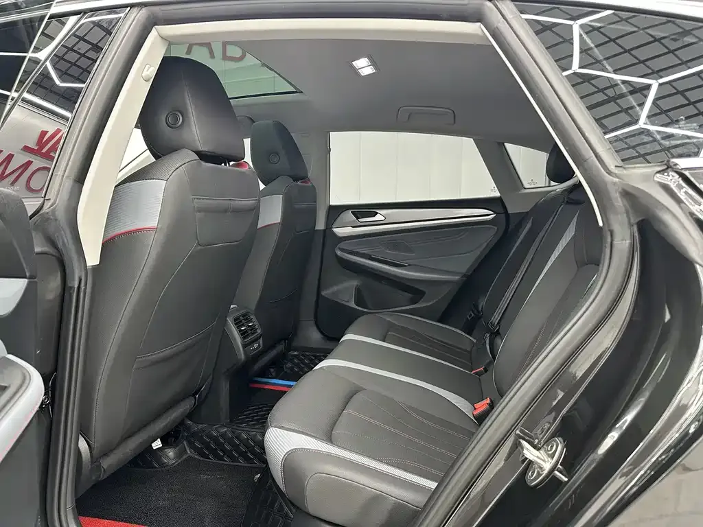 Volkswagen Lamando 2023 из CN, фото 6