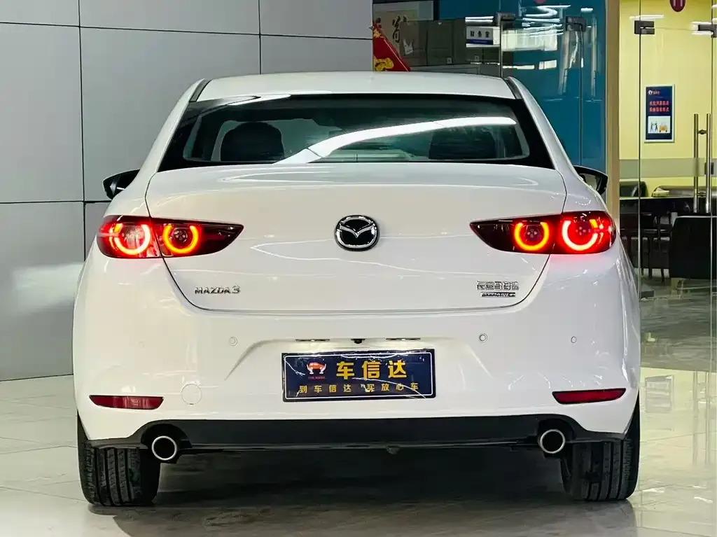 Mazda 3 Axela — фото 6