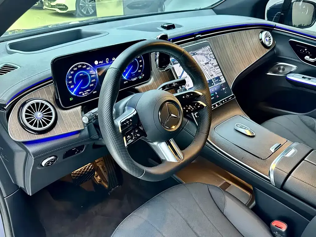 Mercedes-Benz EQE SUV 2023 из CN, фото 10
