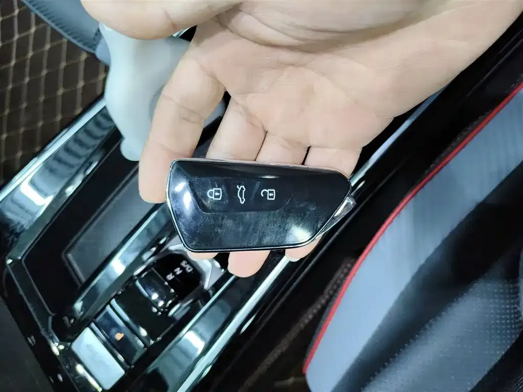 Volkswagen Lamando 2024 из CN, фото 3