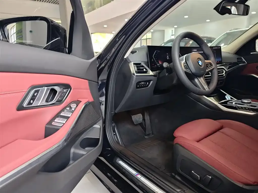 BMW 3 Series 2024 из CN, фото 4