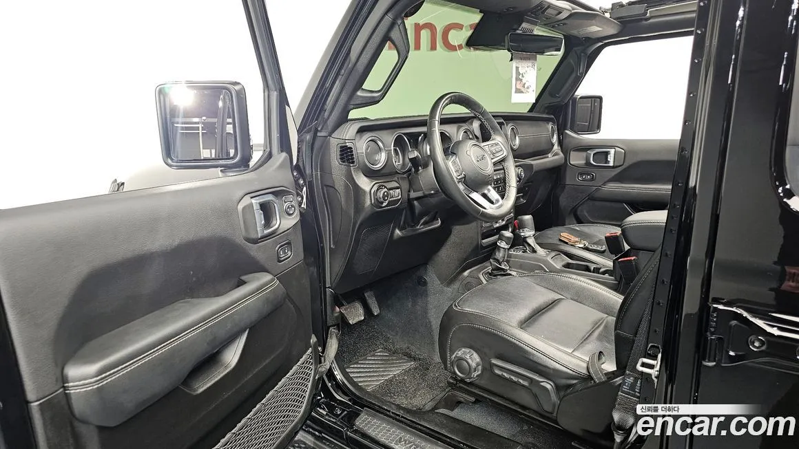 Jeep Wrangler 2022 из KR, фото 10