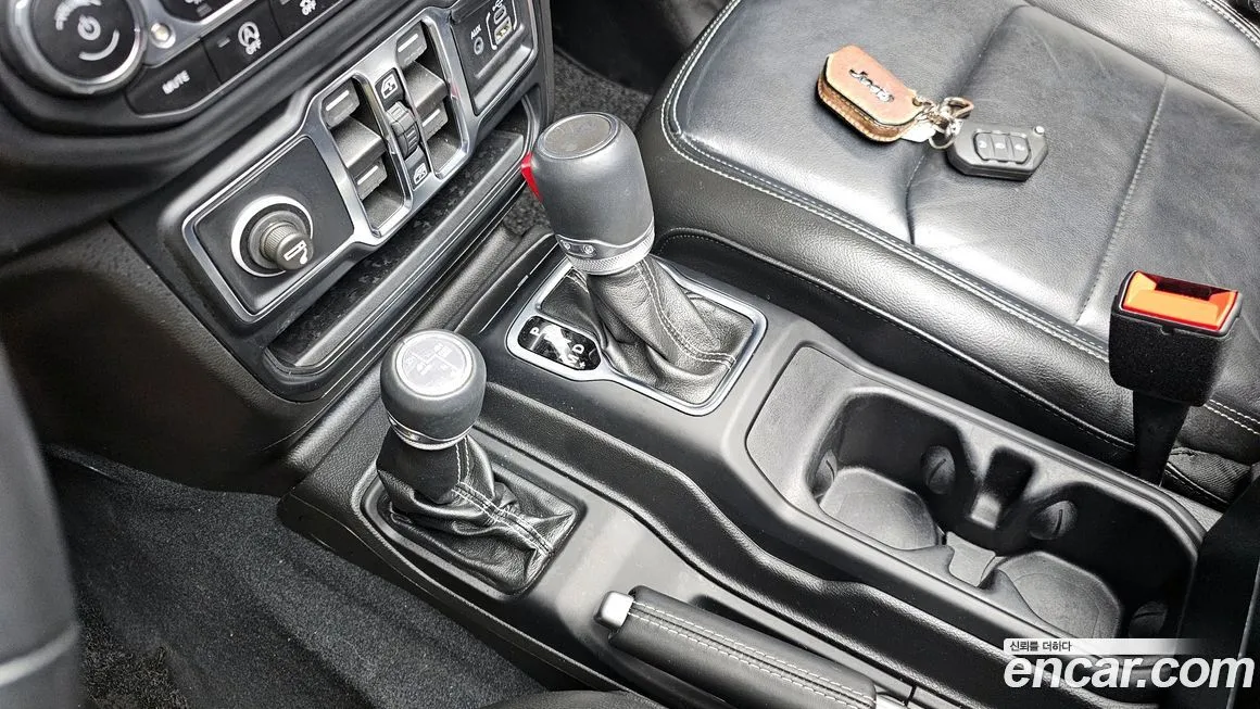 Jeep Wrangler 2022 из KR, фото 9