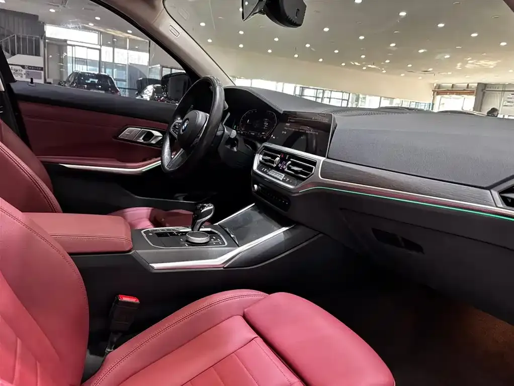 BMW 3 Series 2021 из CN, фото 3