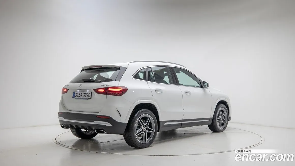 Mercedes-Benz GLA-Class — фото 5