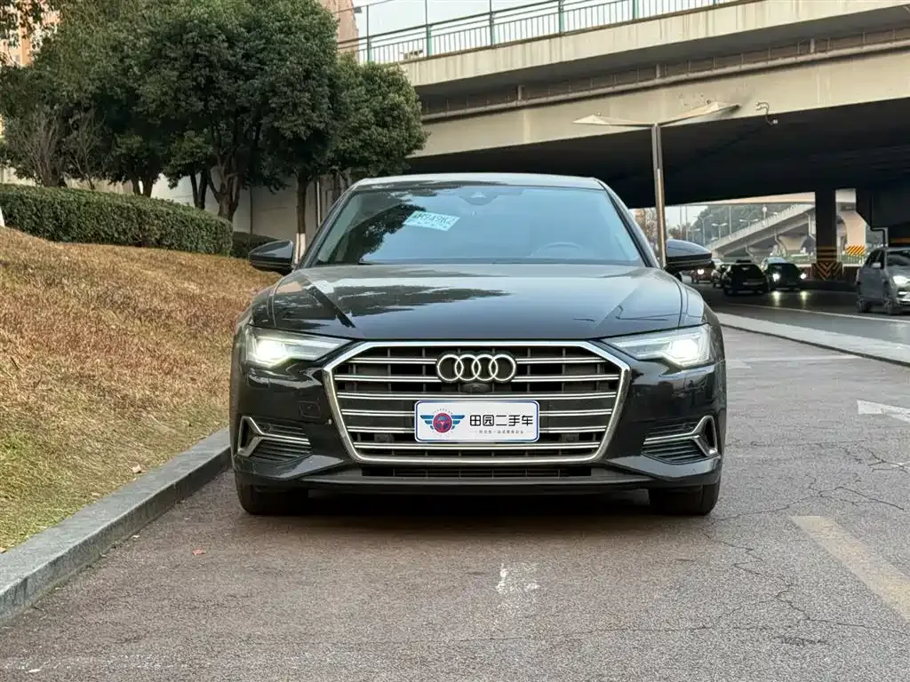 Audi A6L — фото 7