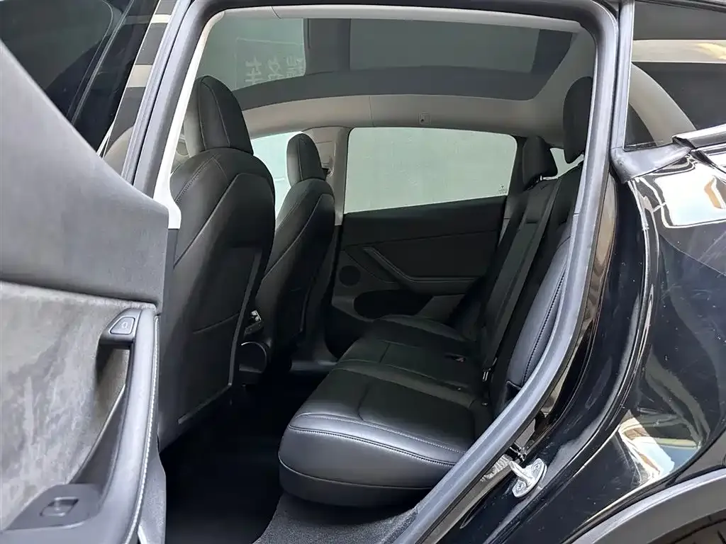 Tesla Model Y 2022 из CN, фото 8