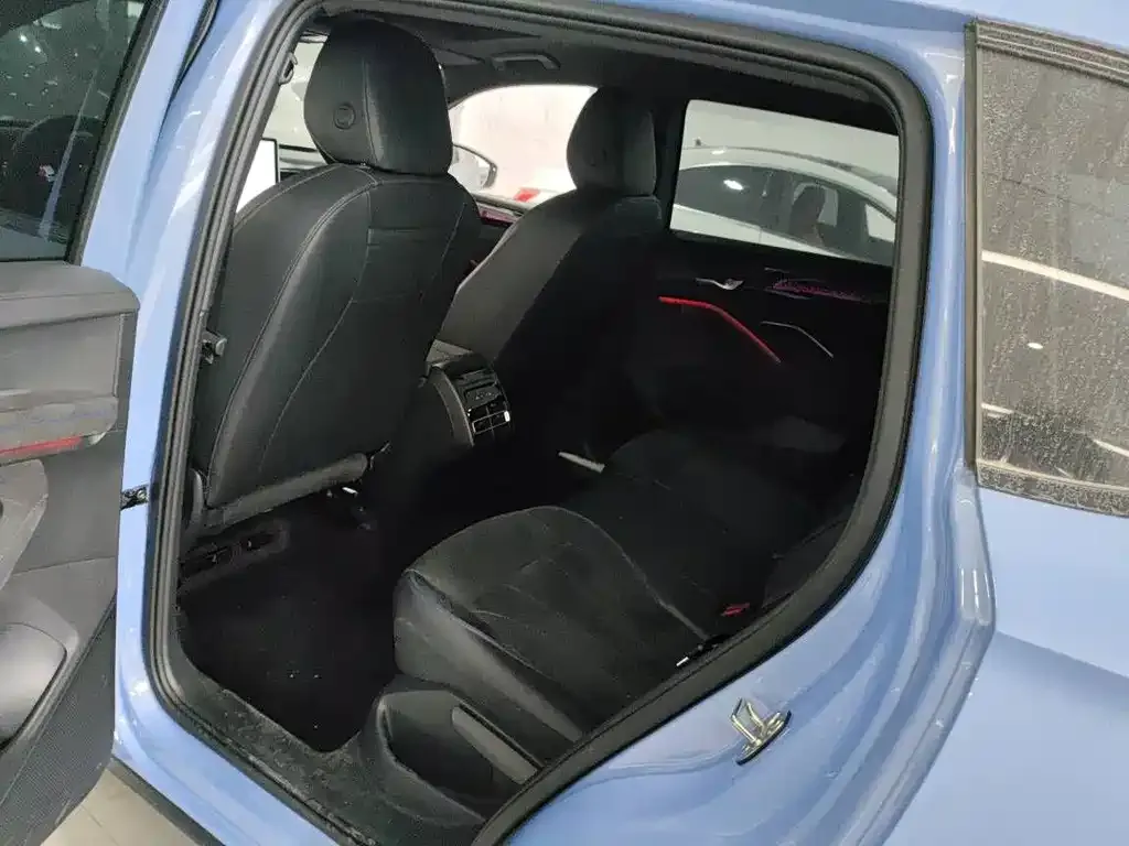 Volkswagen Tiguan L 2024 из CN, фото 3