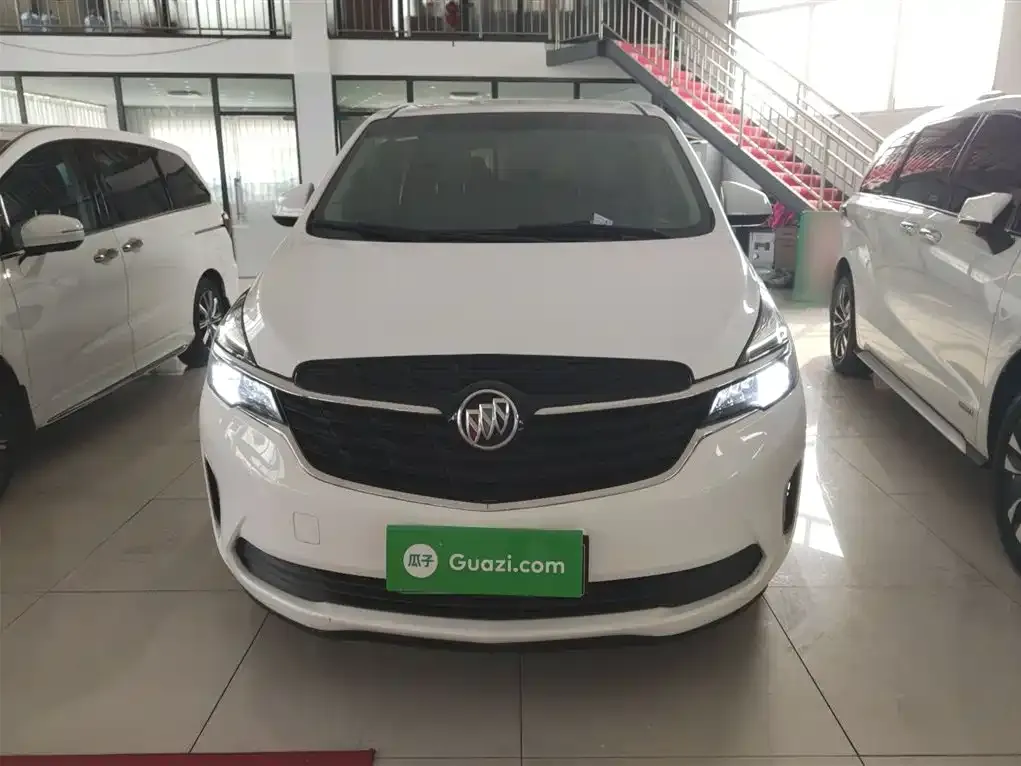 Buick GL8 2022 из CN, фото 3
