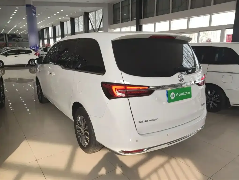 Buick GL8 2022 из CN, фото 9