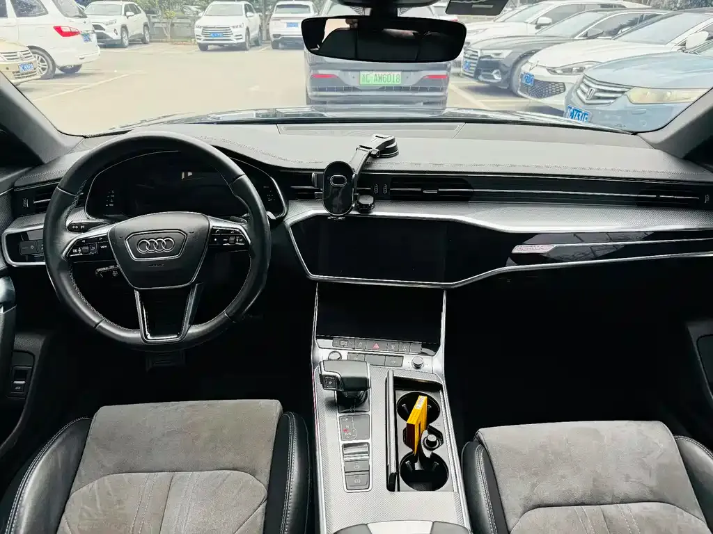 Audi A6L 2022 из CN, фото 2