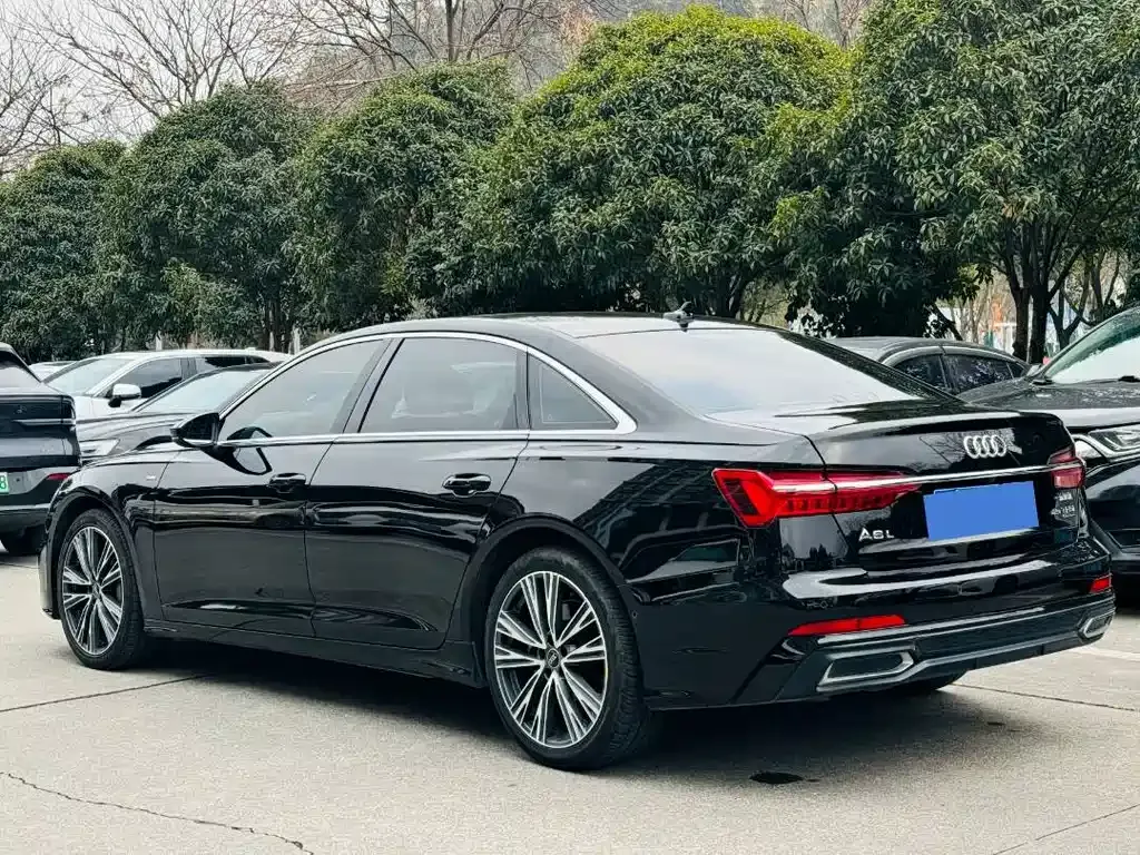Audi A6L 2022 из CN, фото 4